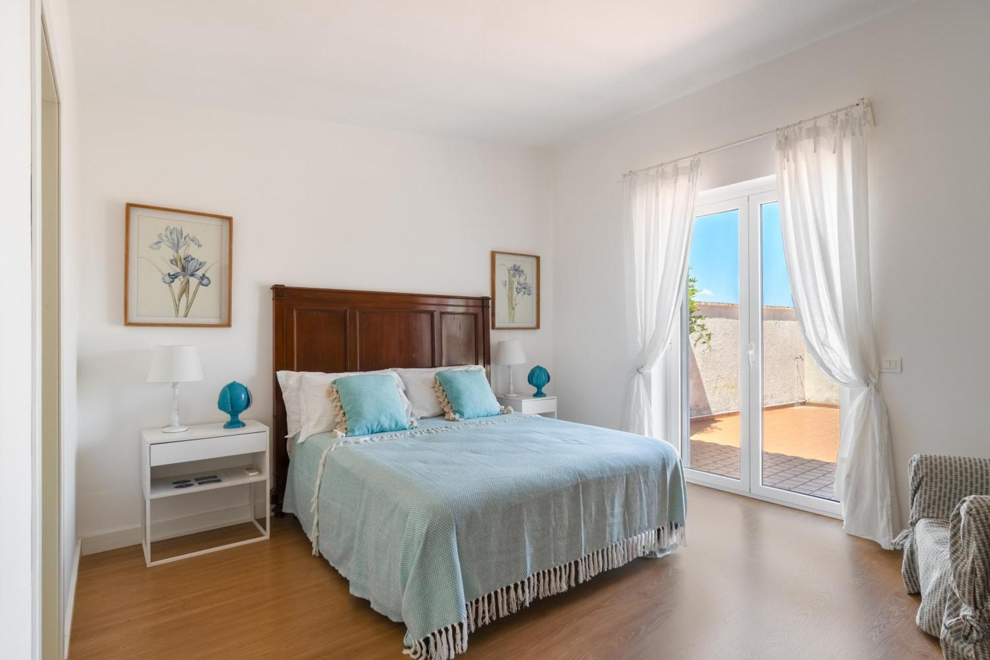 Giu Giu Vista Mare Con Piscina A Villa
