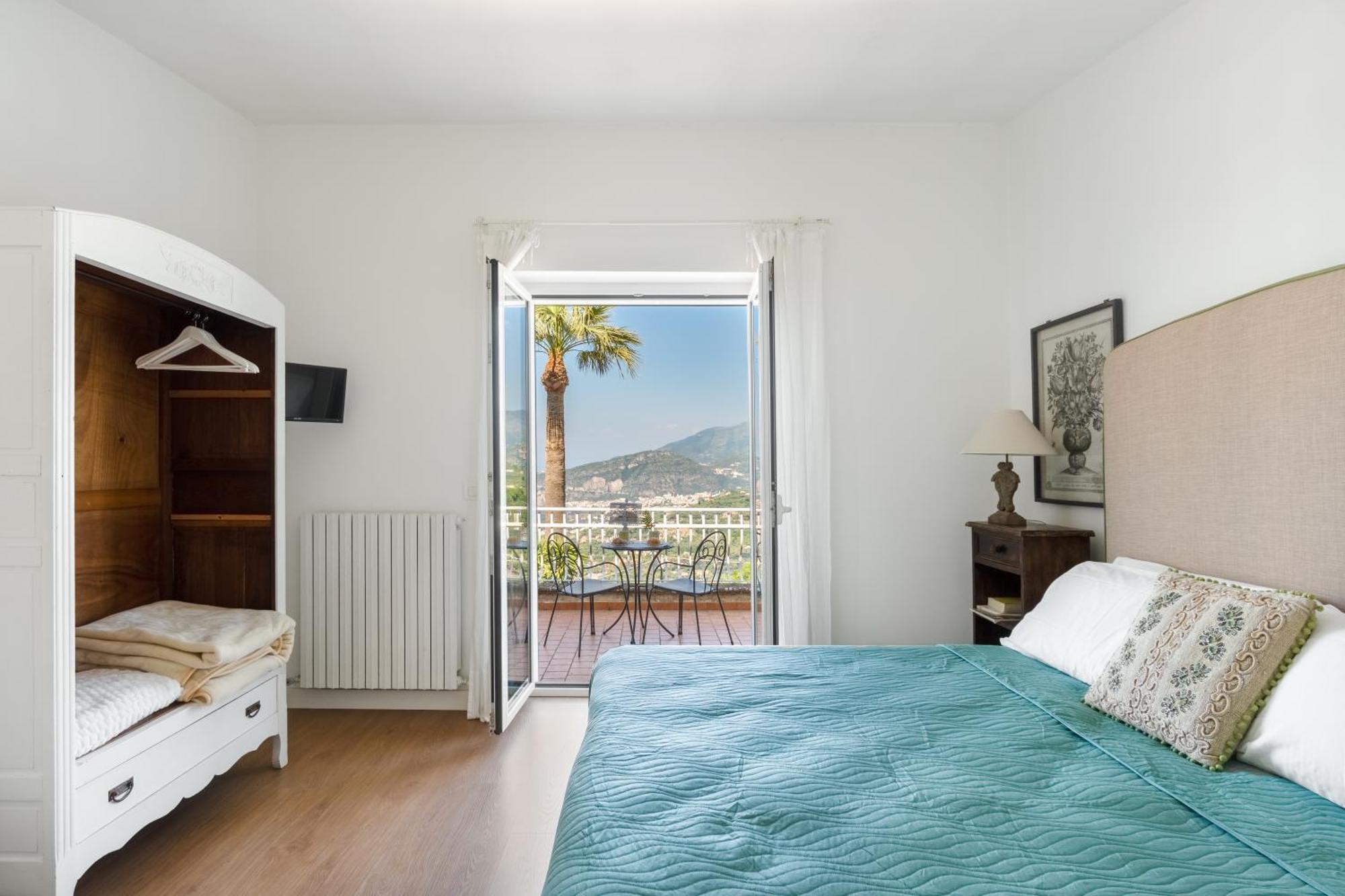 Villa Giu Giu Vista Mare Con Piscina A Sorrento